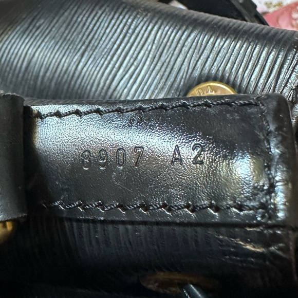 Louis Vuitton Black Epi Leather Petite Noe - Picture 6 of 12